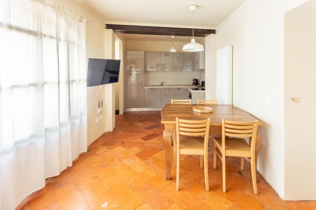 Appartement Palazzo Mia By Icasamia It à Castello Cabiaglio Extérieur photo