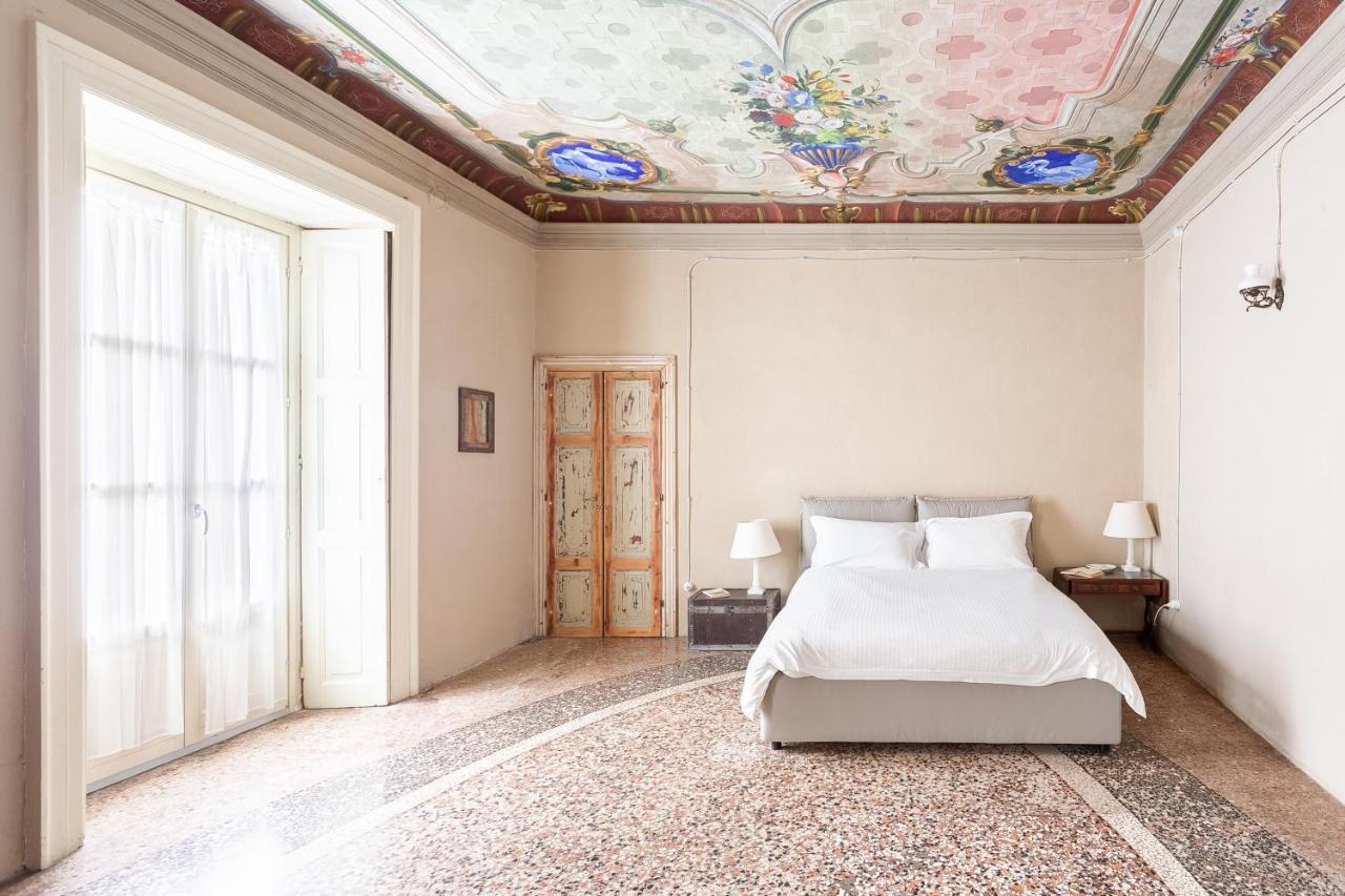 Appartement Palazzo Mia By Icasamia It à Castello Cabiaglio Extérieur photo
