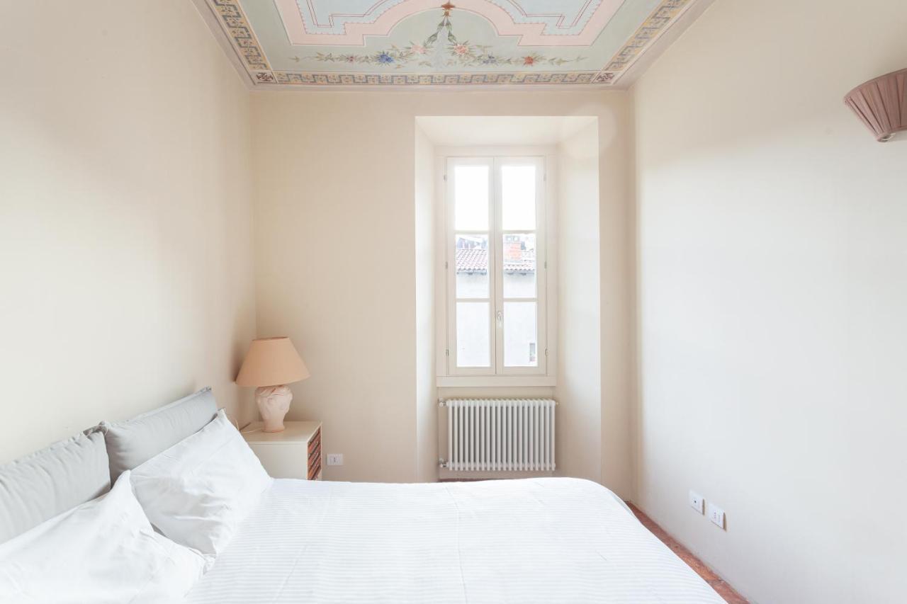 Appartement Palazzo Mia By Icasamia It à Castello Cabiaglio Extérieur photo