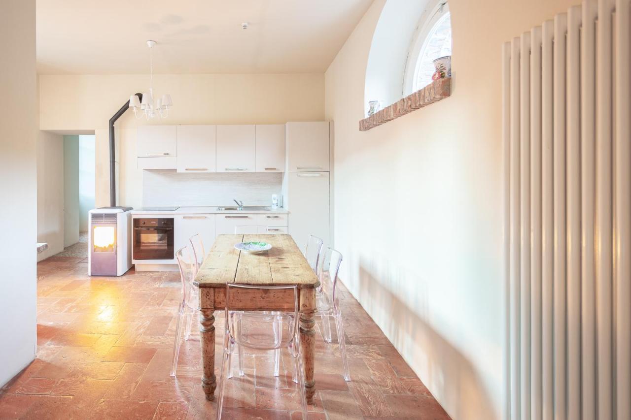 Appartement Palazzo Mia By Icasamia It à Castello Cabiaglio Extérieur photo